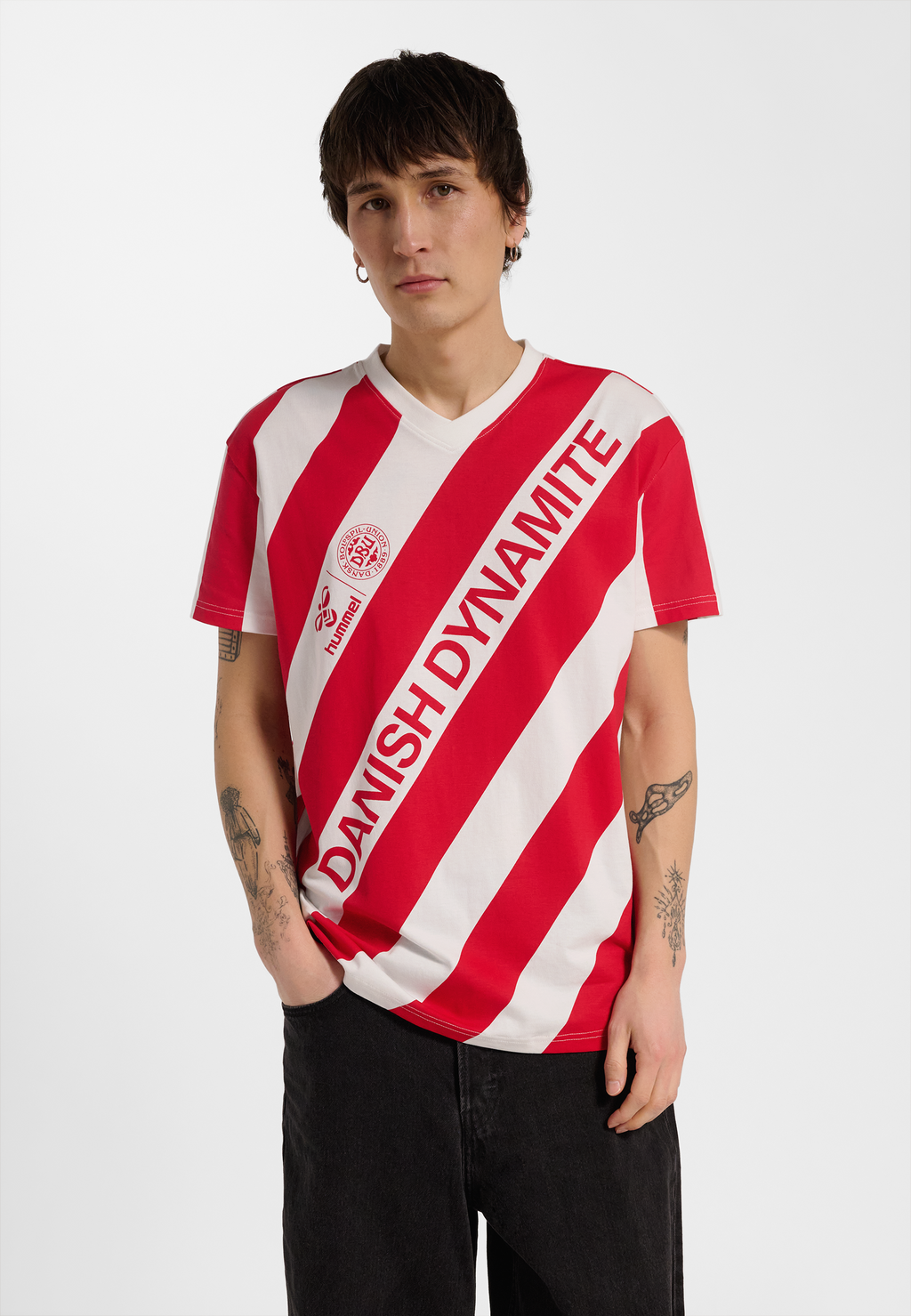 DBU 26 FAN DYNAMITE TEE SS