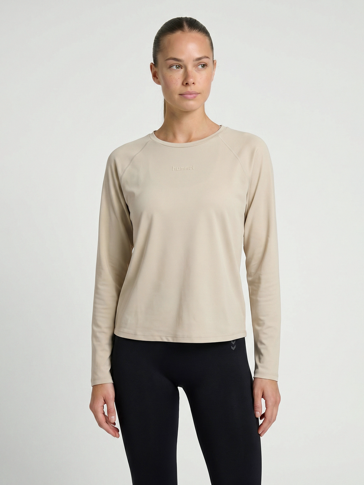 hmlVERA TECH T-SHIRT L/S
