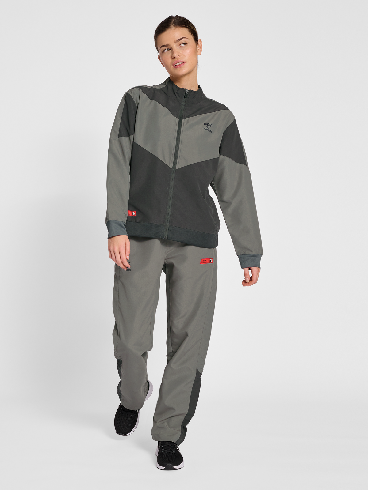 hmlPRO GRID WALK OUT JACKET WO
