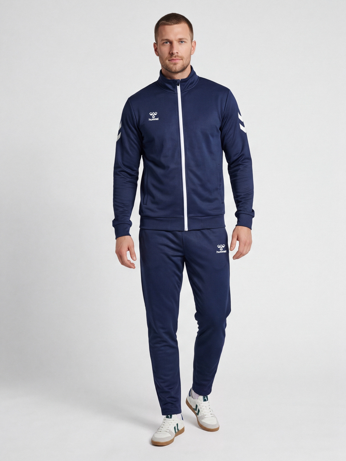 hmlLOGO SUIT