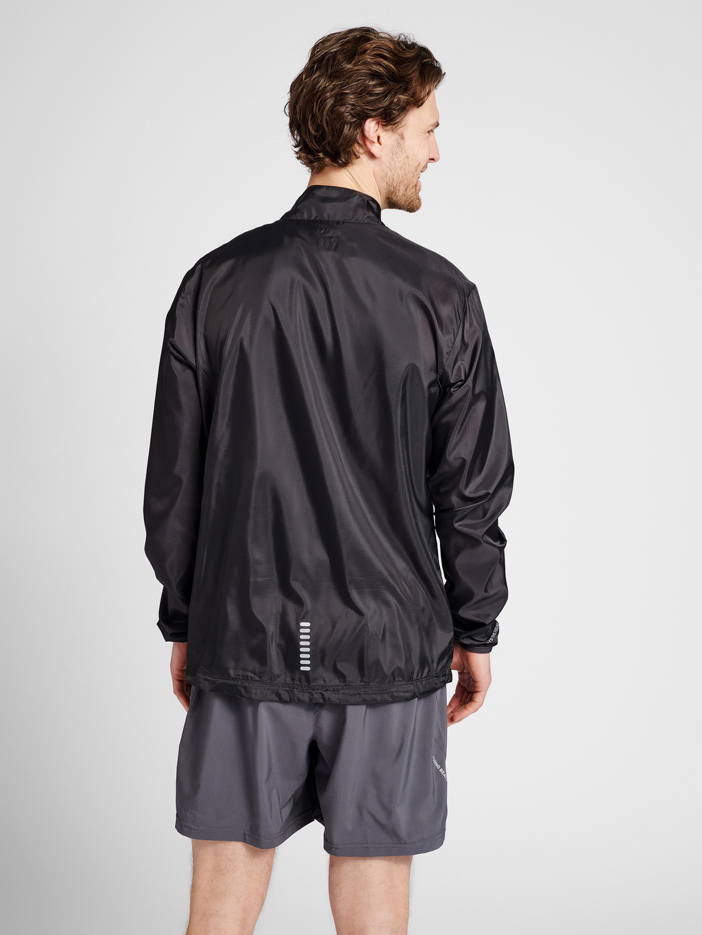 MEN PACKABLE TECH JACKET