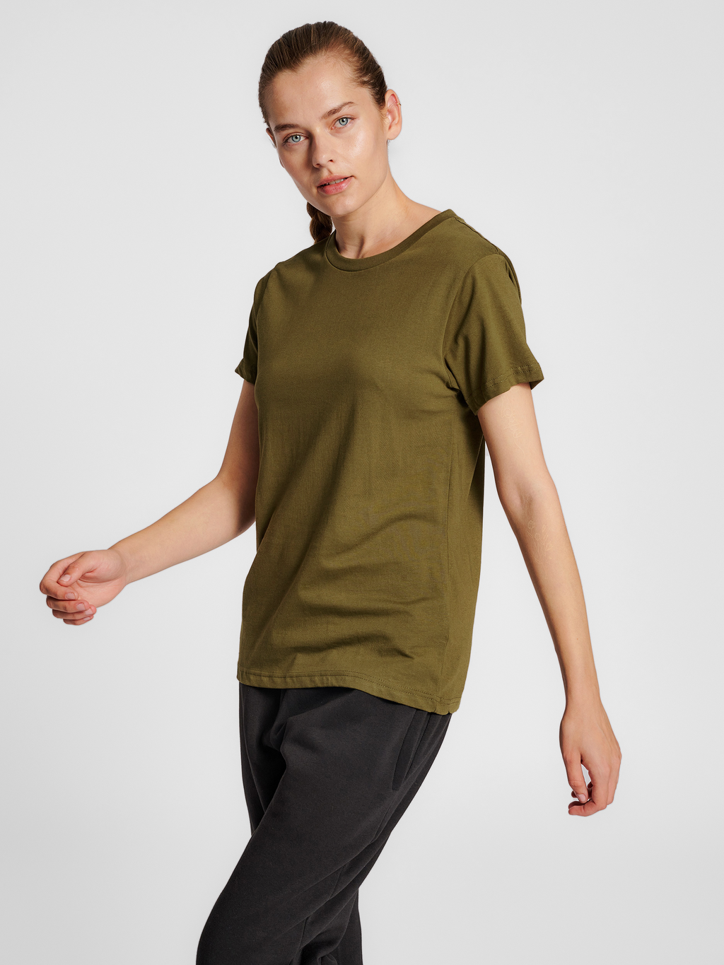 hmlRED BASIC T-SHIRT S/S WOMAN
