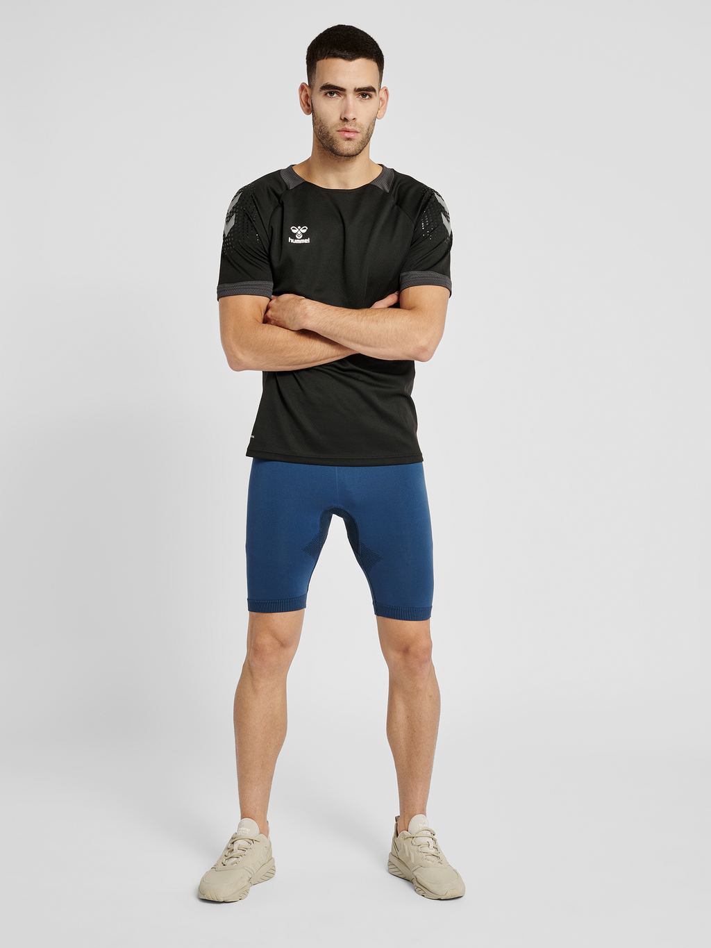 HUMMEL FIRST SEAMLESS TR SHT TIGHTS