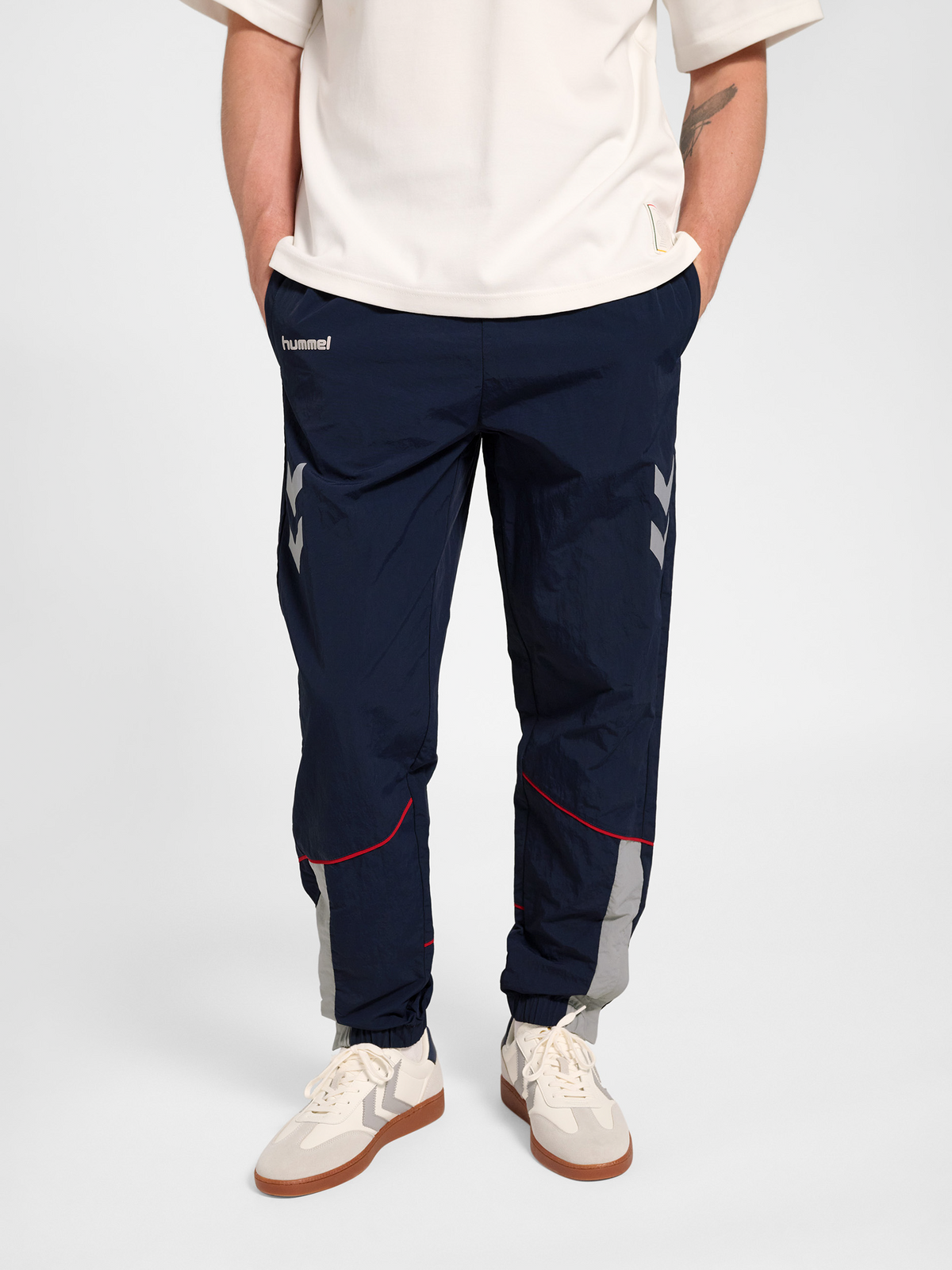hmlWORLD 26 TRACK PANTS