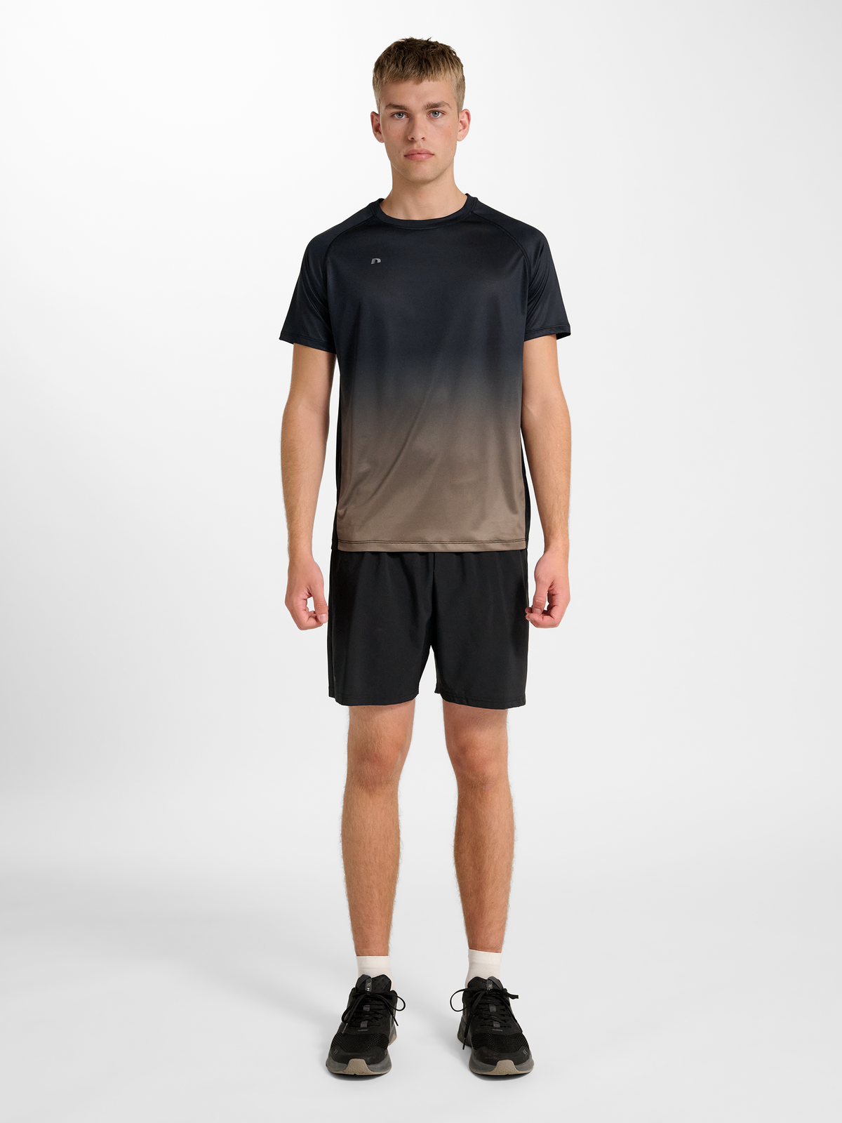 nwlBEAT GRADIENT T-SHIRT