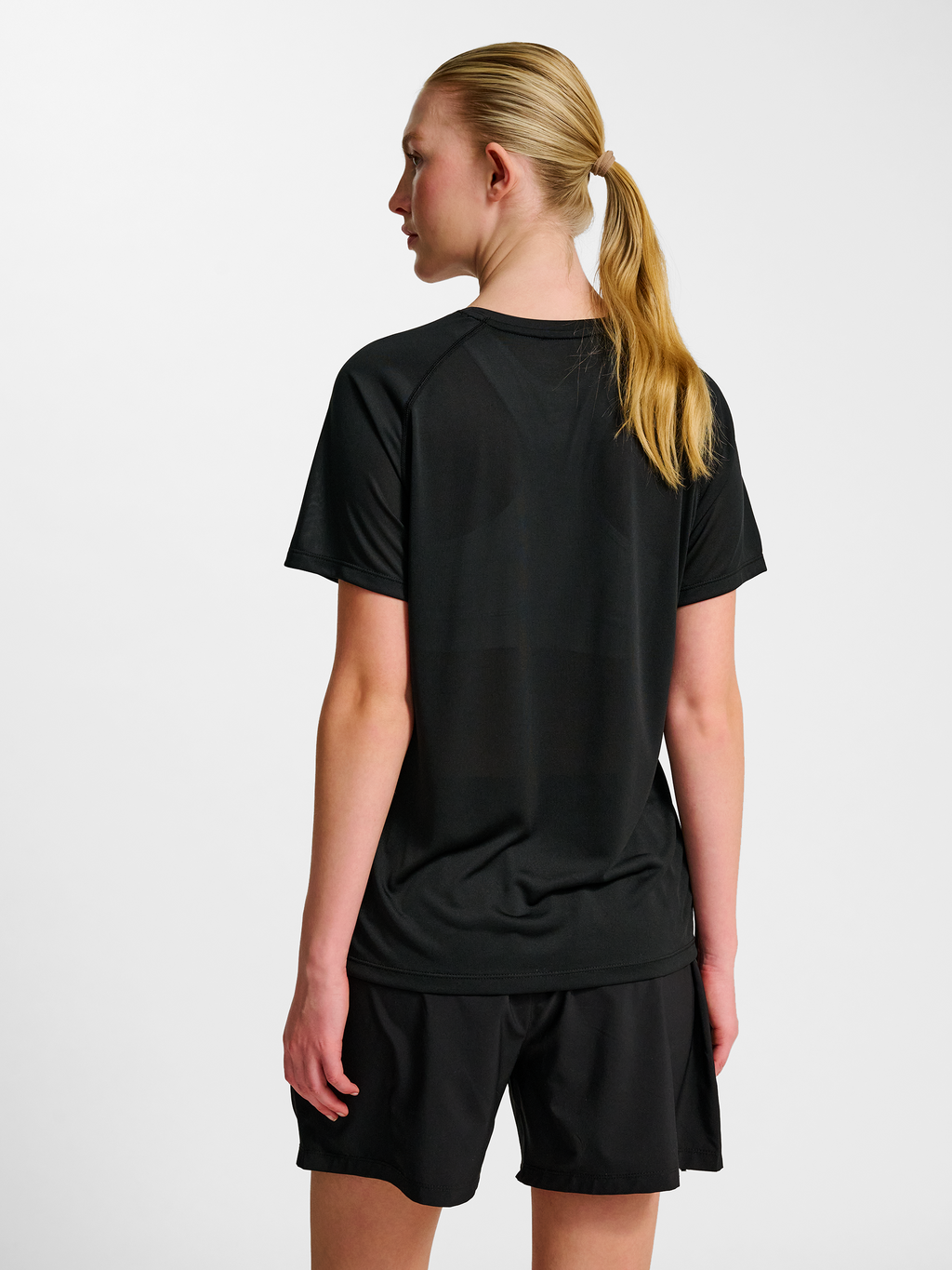 nwlBEAT W T-SHIRT