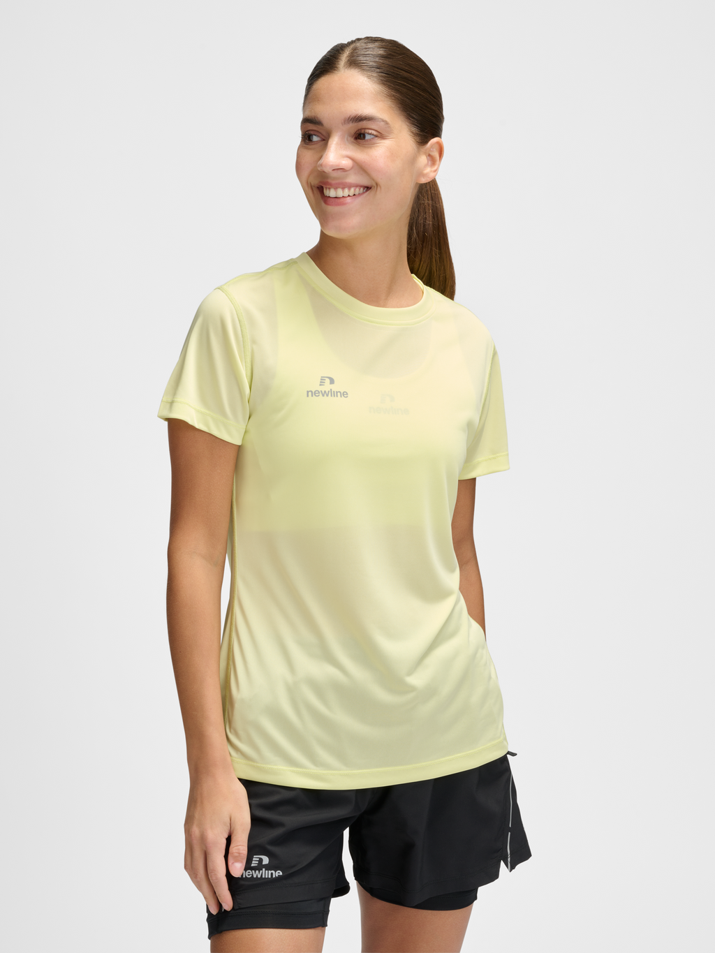 nwlBEAT T-SHIRT W