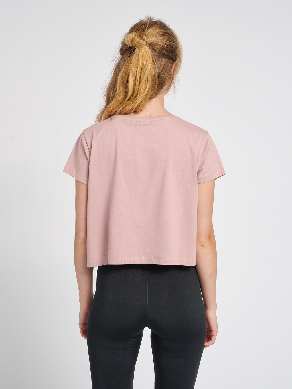 hmlLEGACY WOMAN CROPPED T-SHIRT