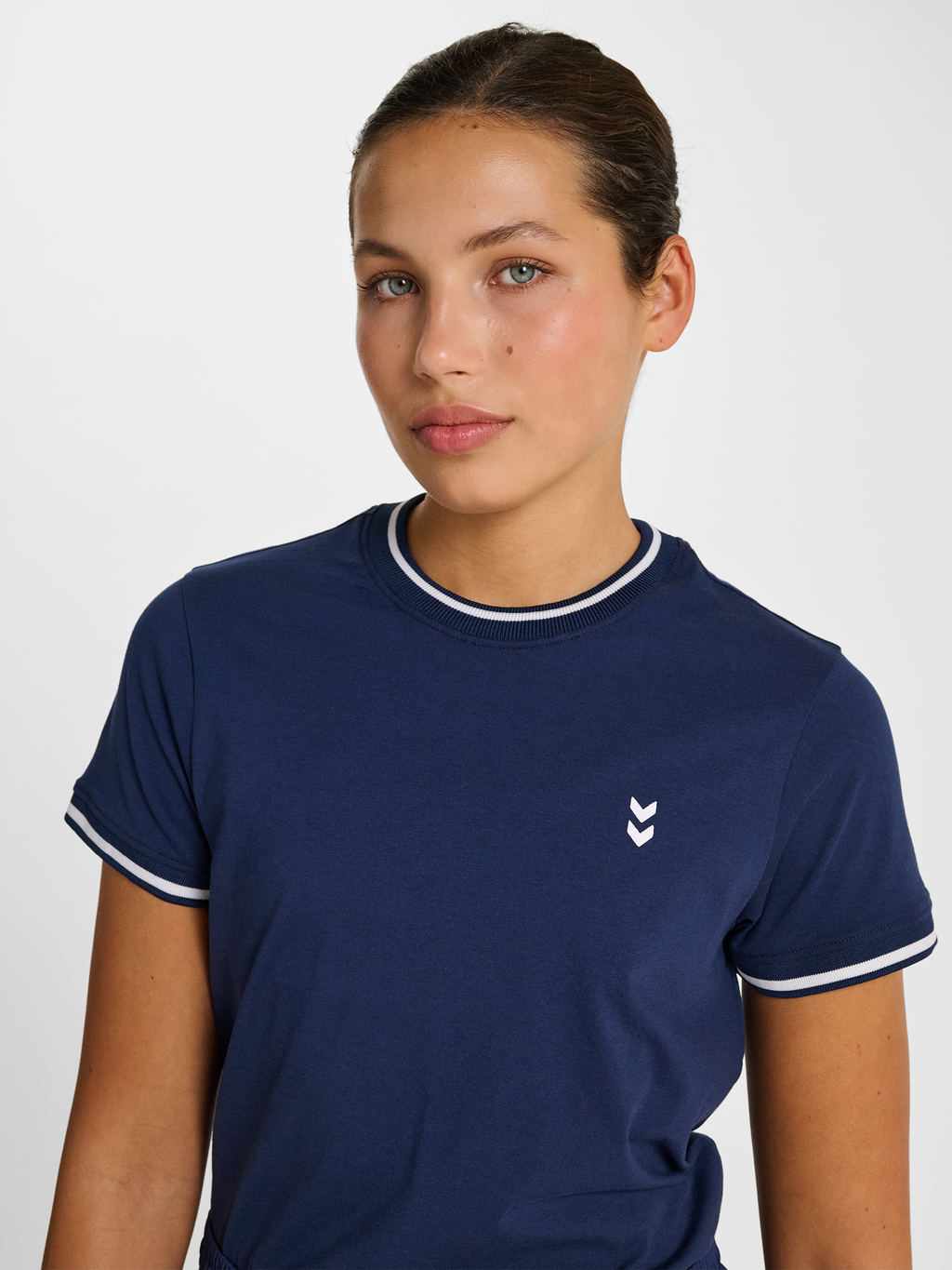hmlPULSE RETRO W T-SHIRT S/S