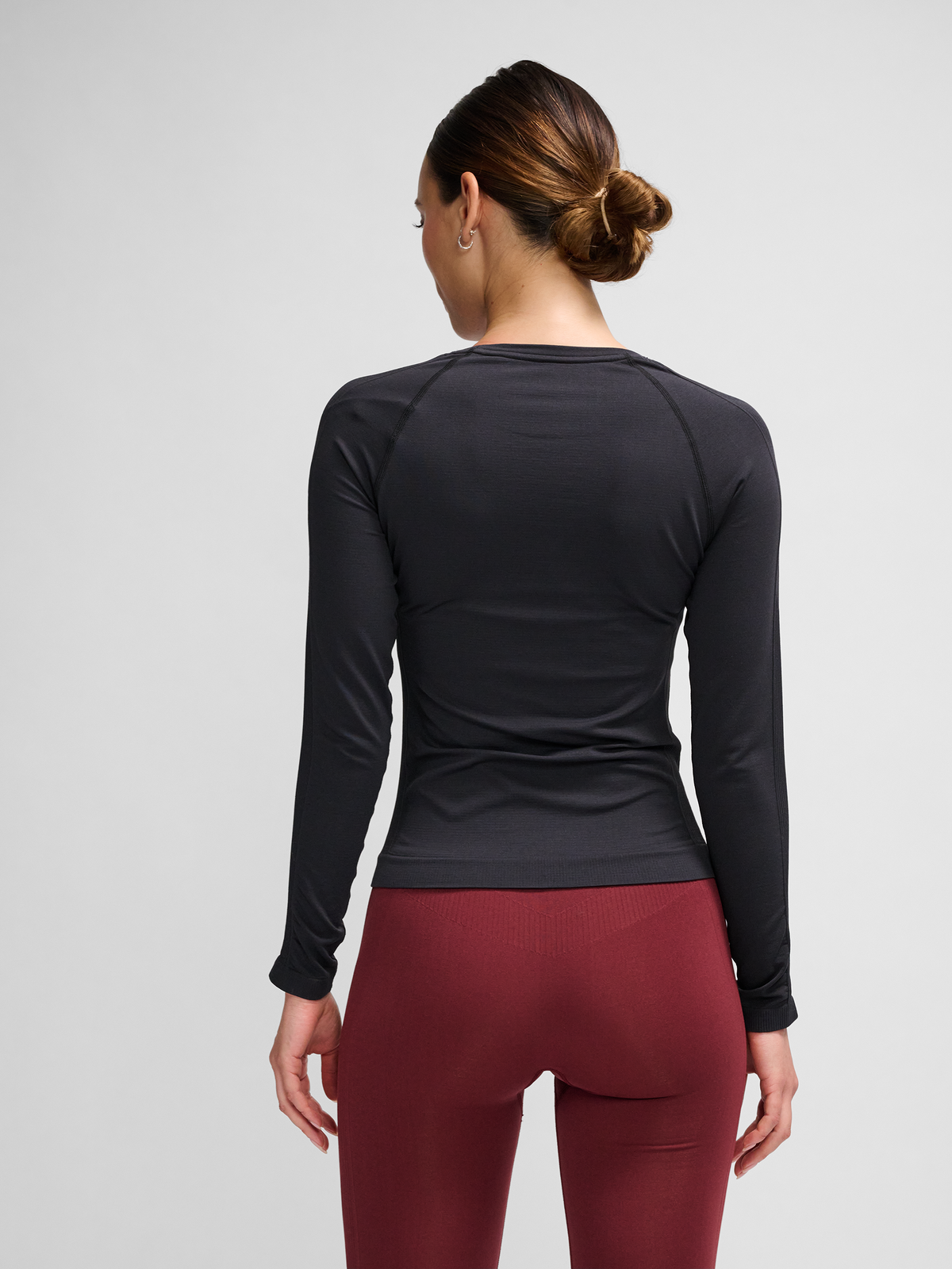hmlCLEA SEAMLESS TIGHT T-SHIRT L/S
