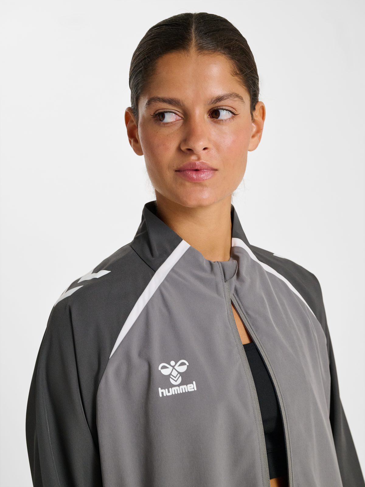hmlLEAD 2.0  WOVEN JACKET WOMAN