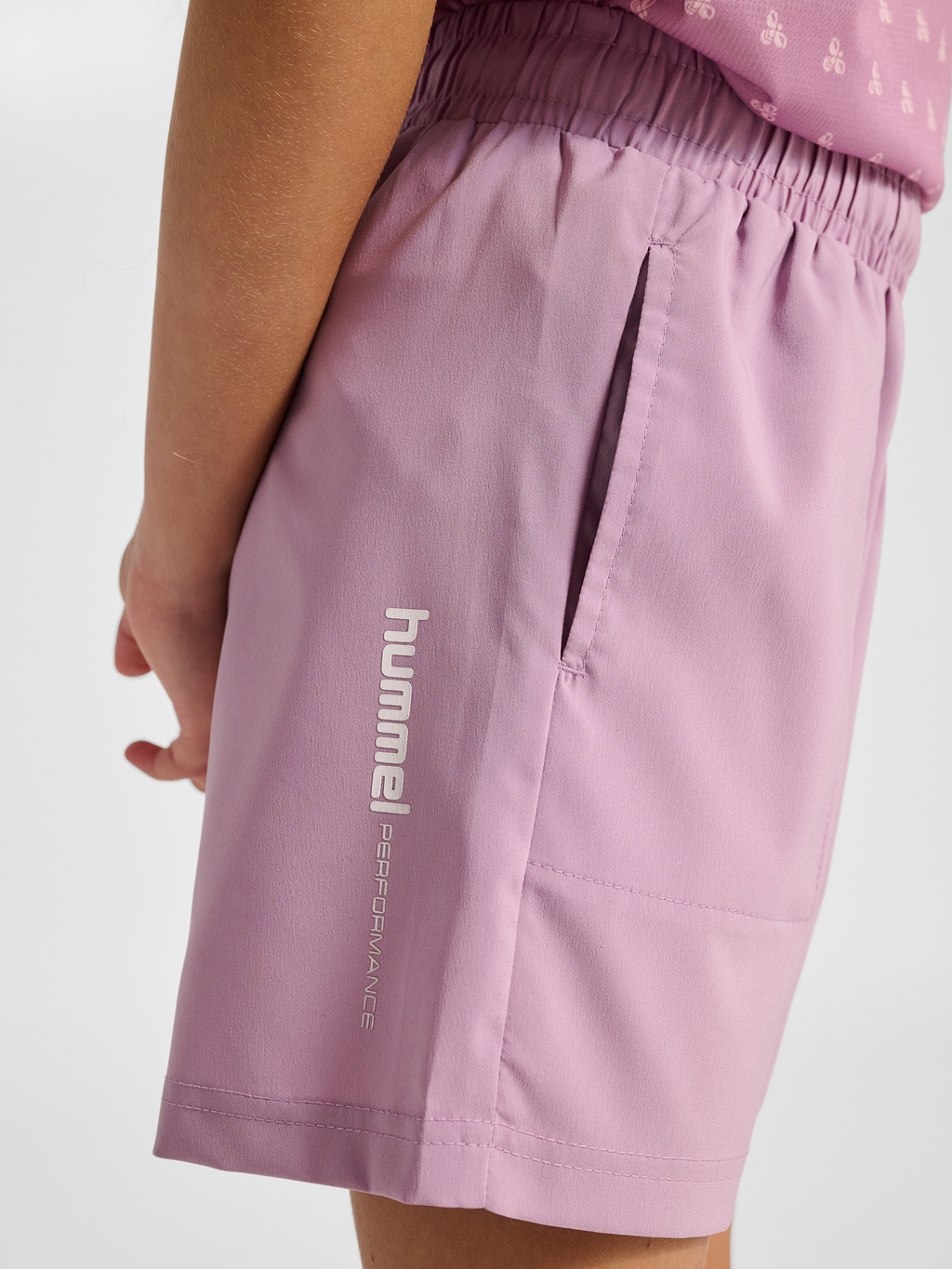 hmlJR PULSE WORKOUT SHORTS