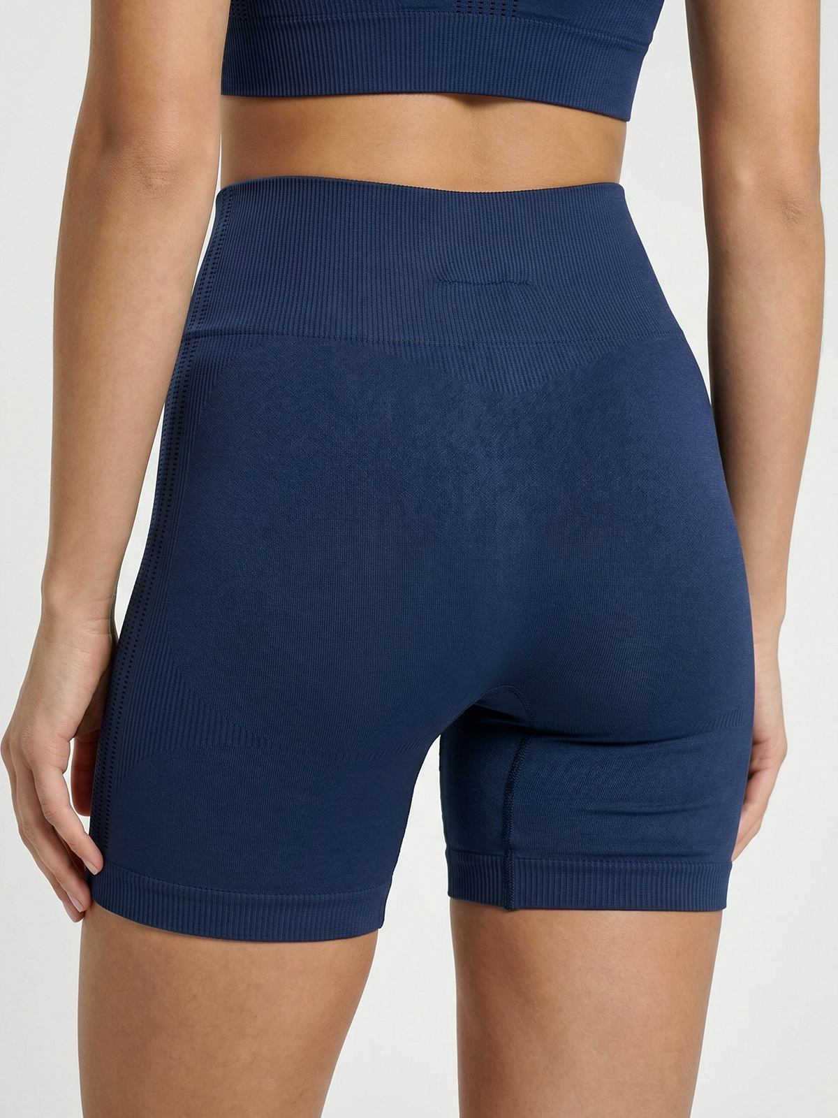 hmlMT SHAPING SEAMLESS MW SHORTS
