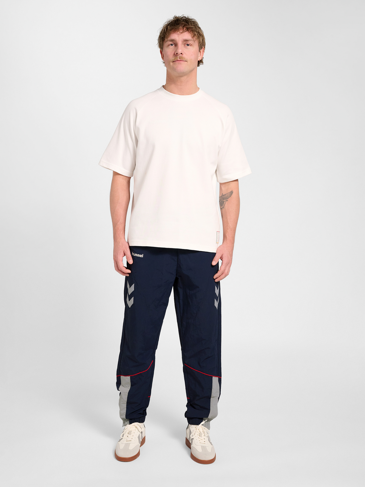 hmlWORLD 26 TRACK PANTS