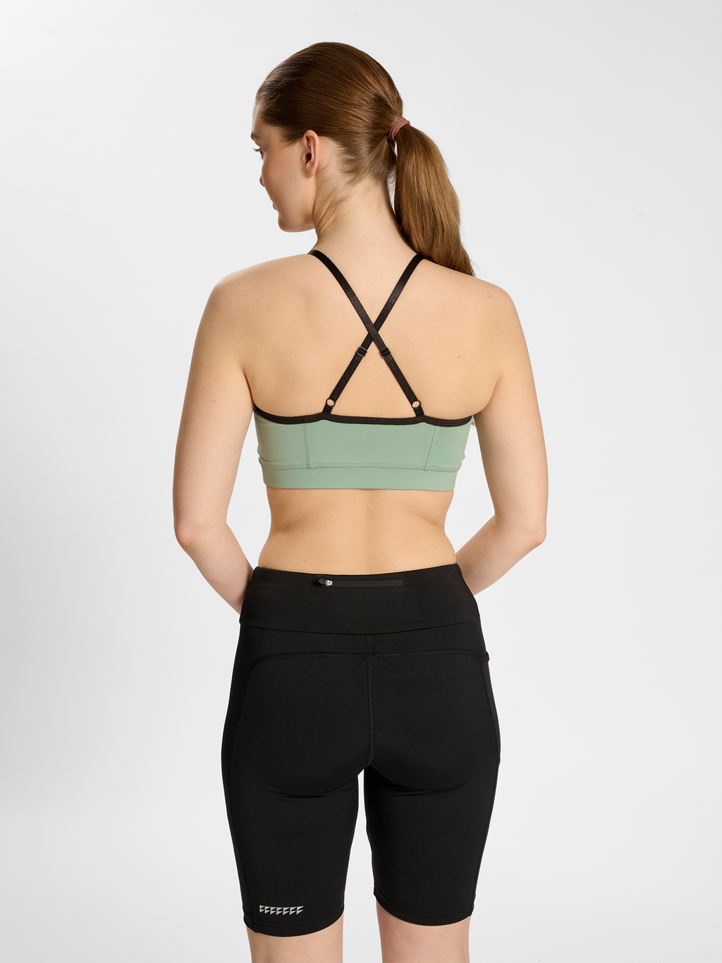 nwlAUGUSTA BRA WOMAN