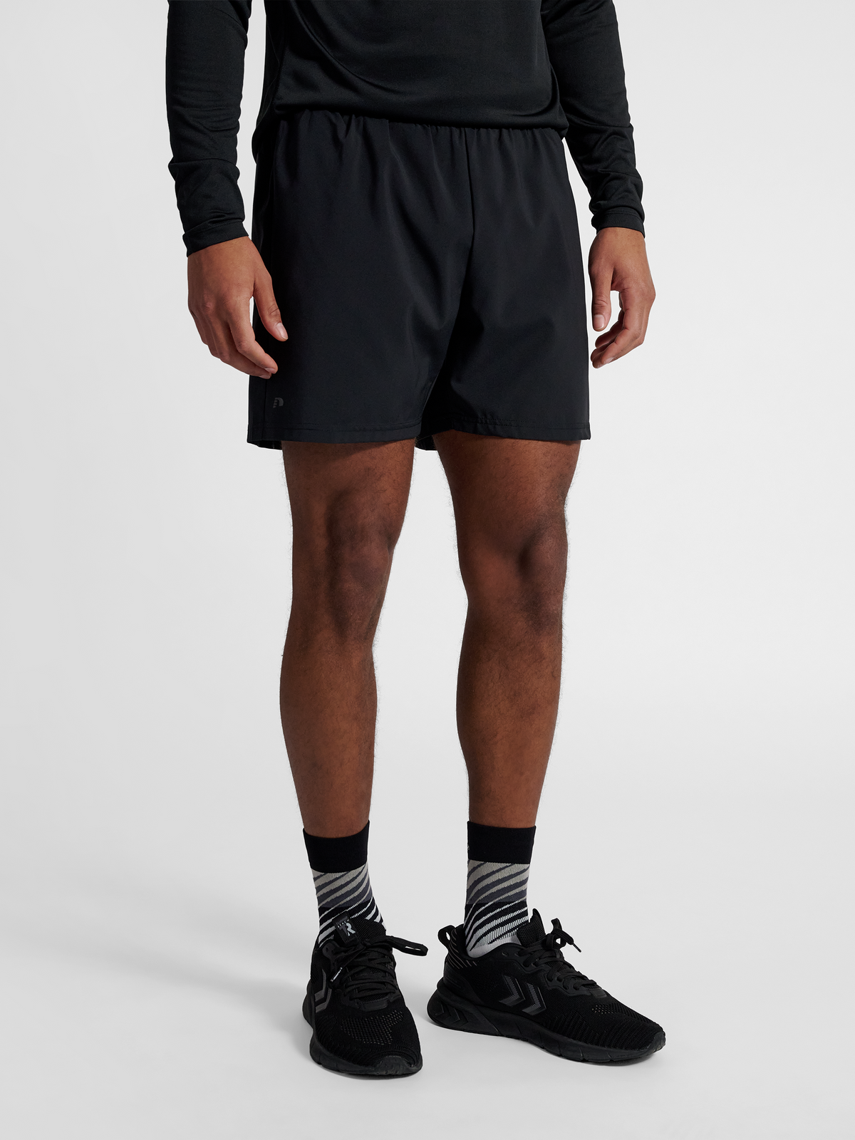 nwlMAX ZIP POCKET SHORTS