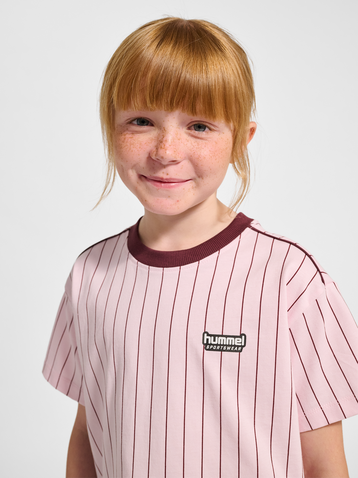 hmlJR BOXY AOP PIN T-SHIRT S/S