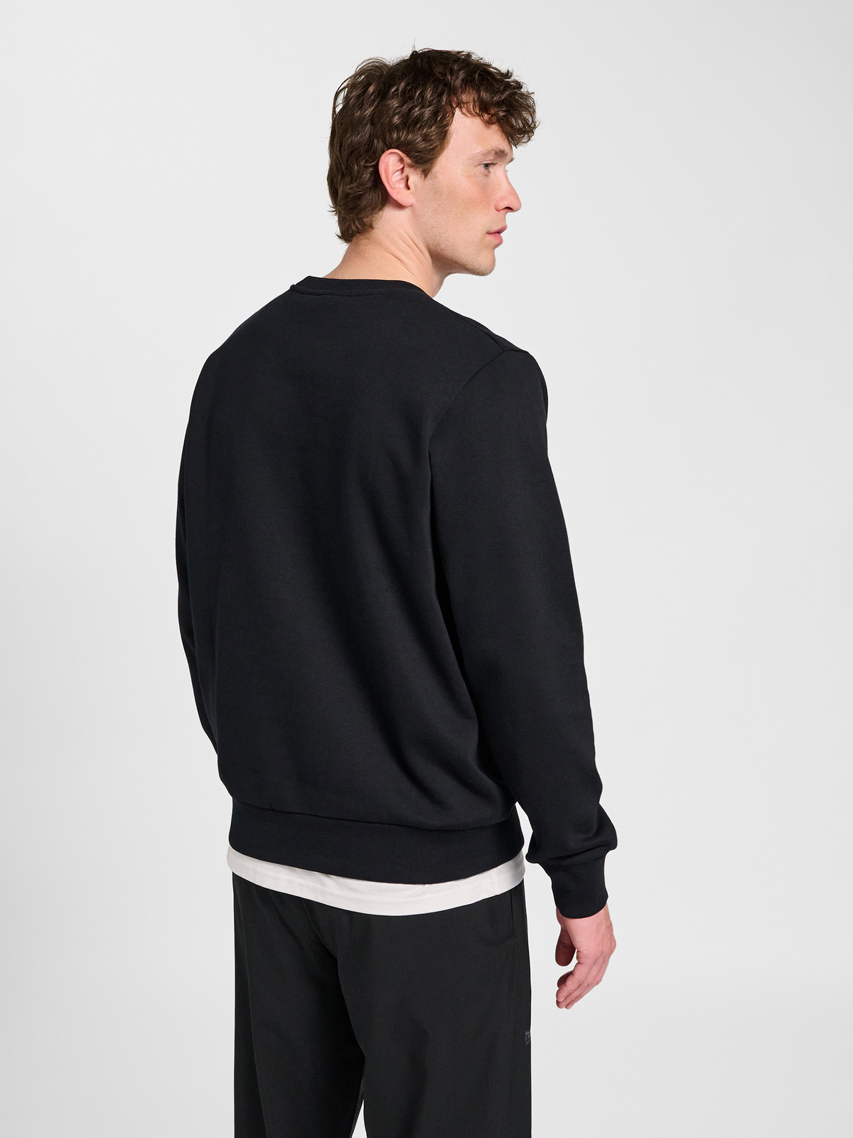 hmlGRAPHIC CREWNECK