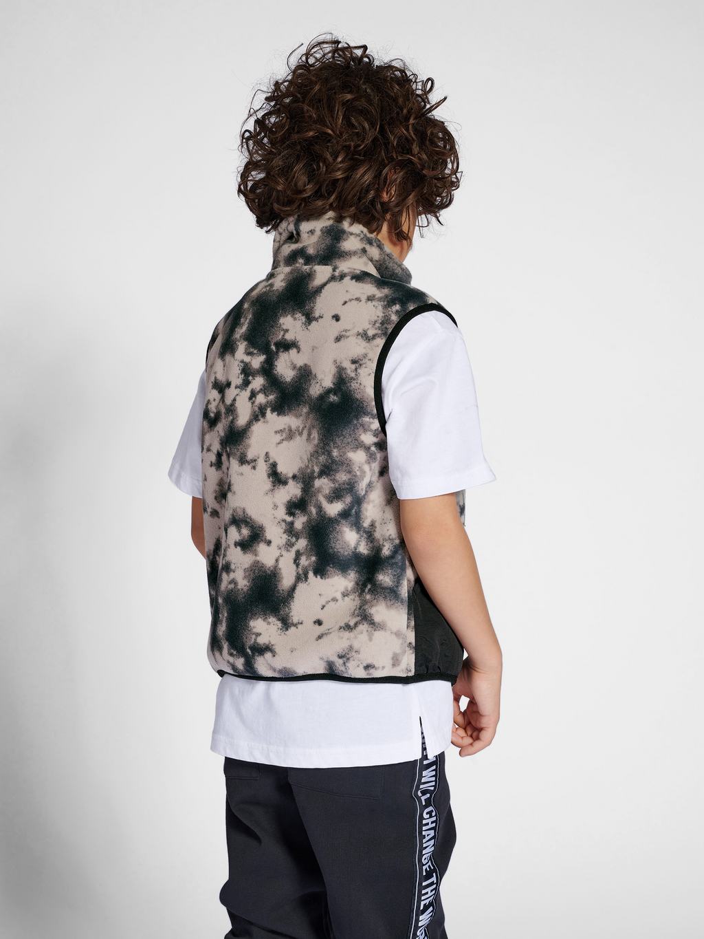 stsBASE VEST