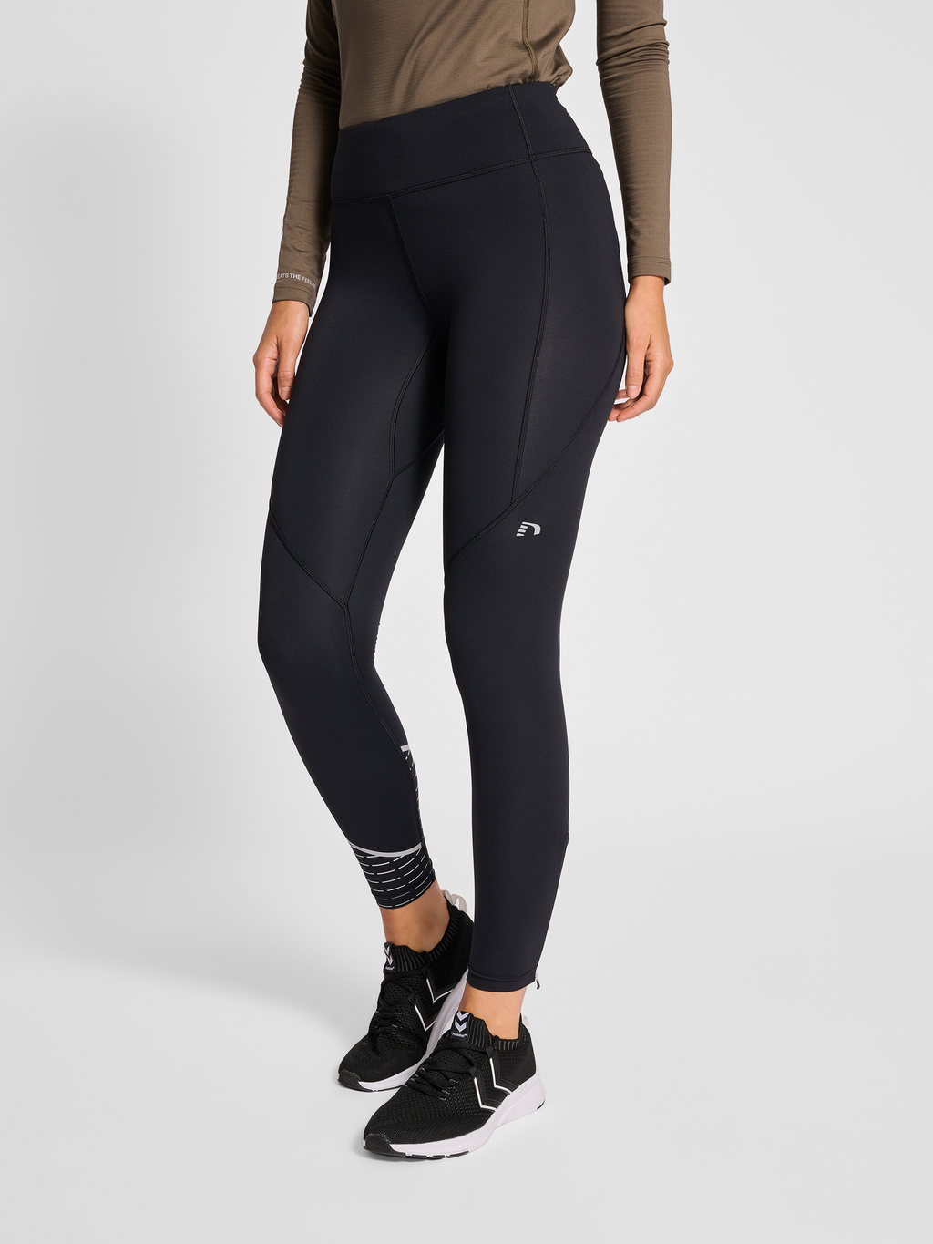 nwlCHICAGO WARM TIGHTS female