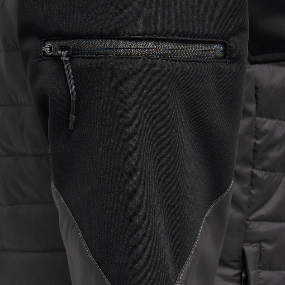 hmlNORTH HYBRID JACKET WOMAN