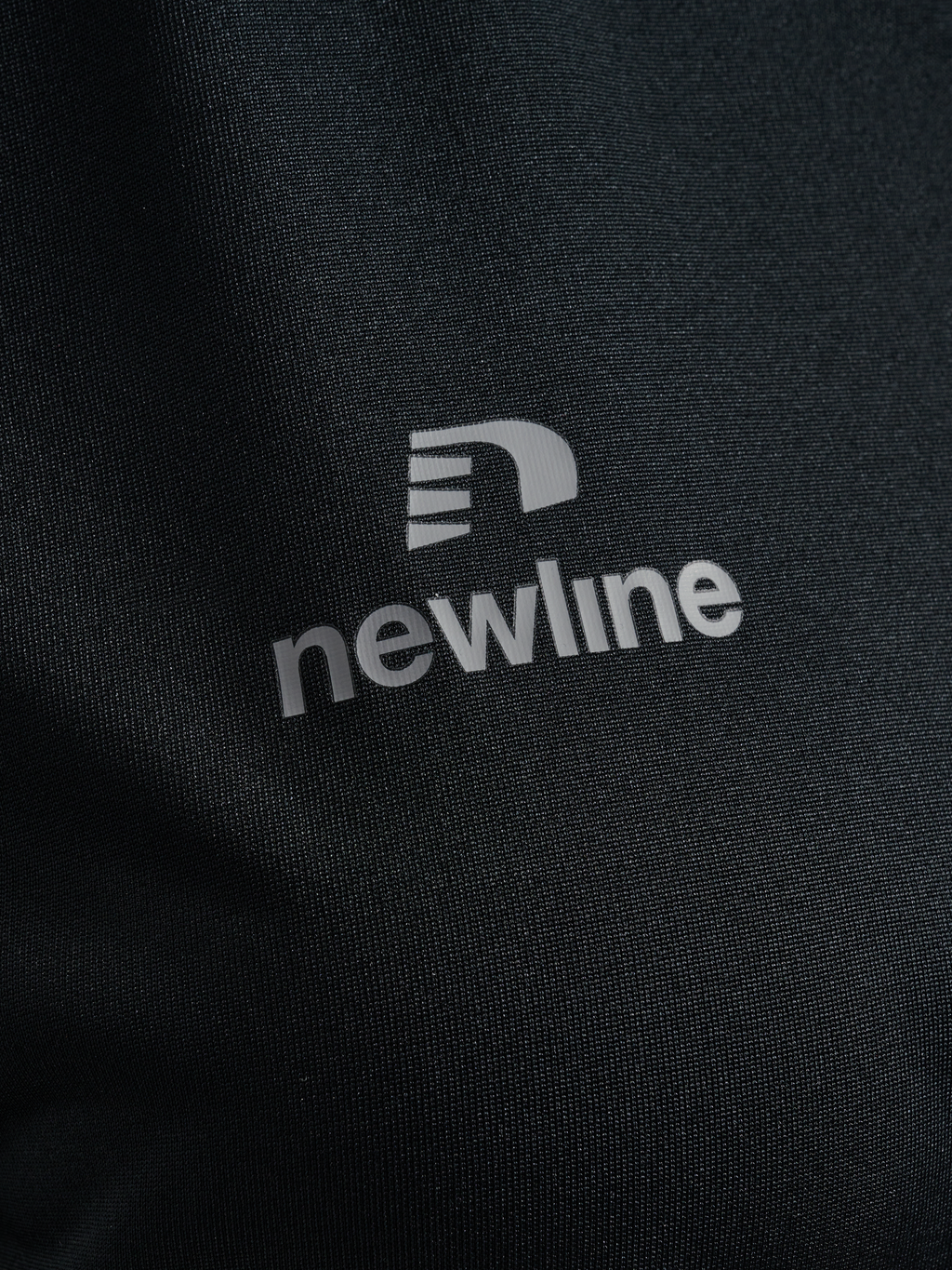nwlBEAT T-SHIRT L/S W
