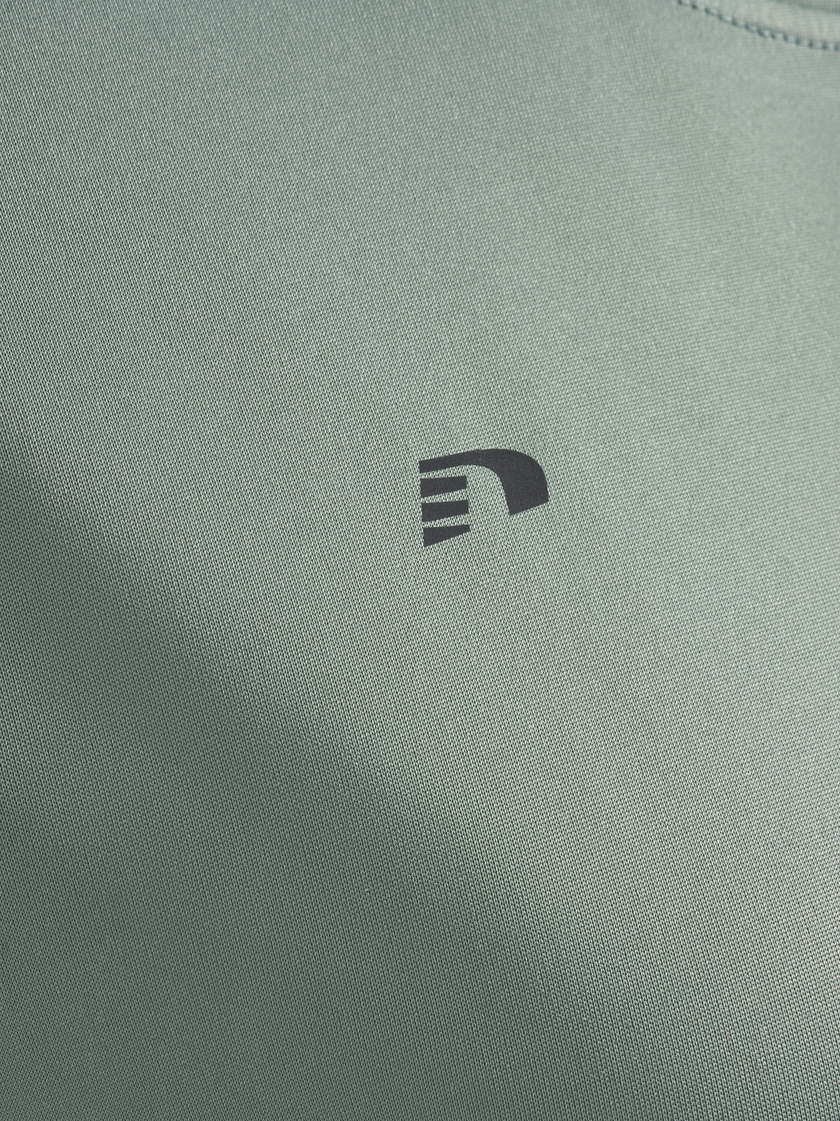 nwlBEAT W T-SHIRT L/S