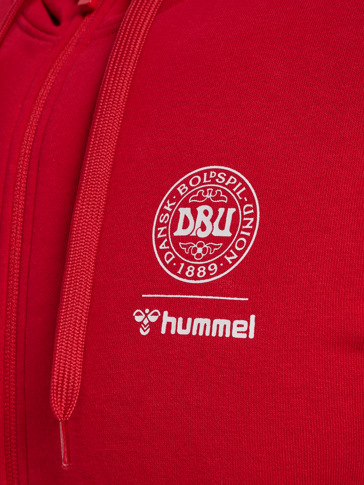 DBU 26 FAN RED-WHITE ZIP HOOD
