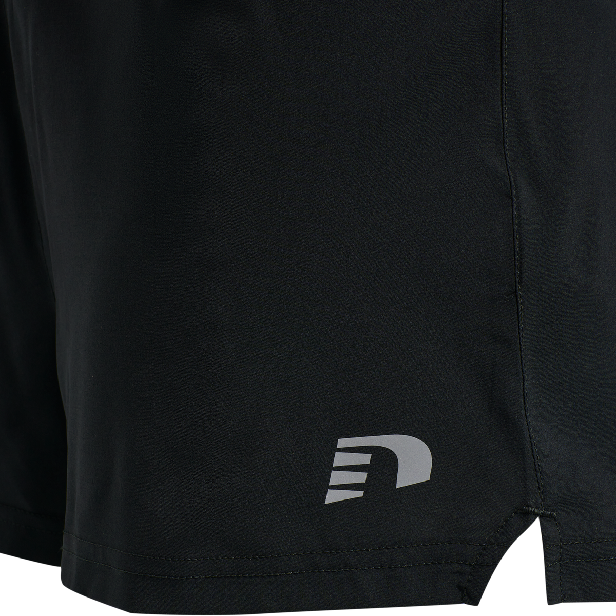 WOMEN CORE RUNNING SHORTS