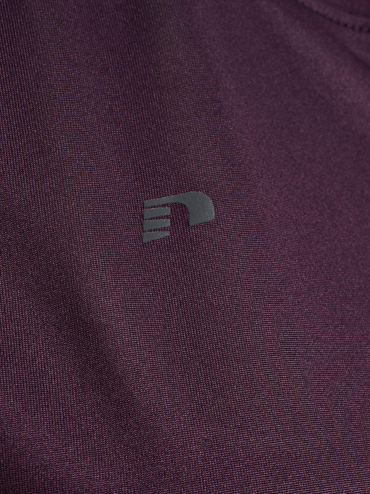 nwlBEAT W T-SHIRT