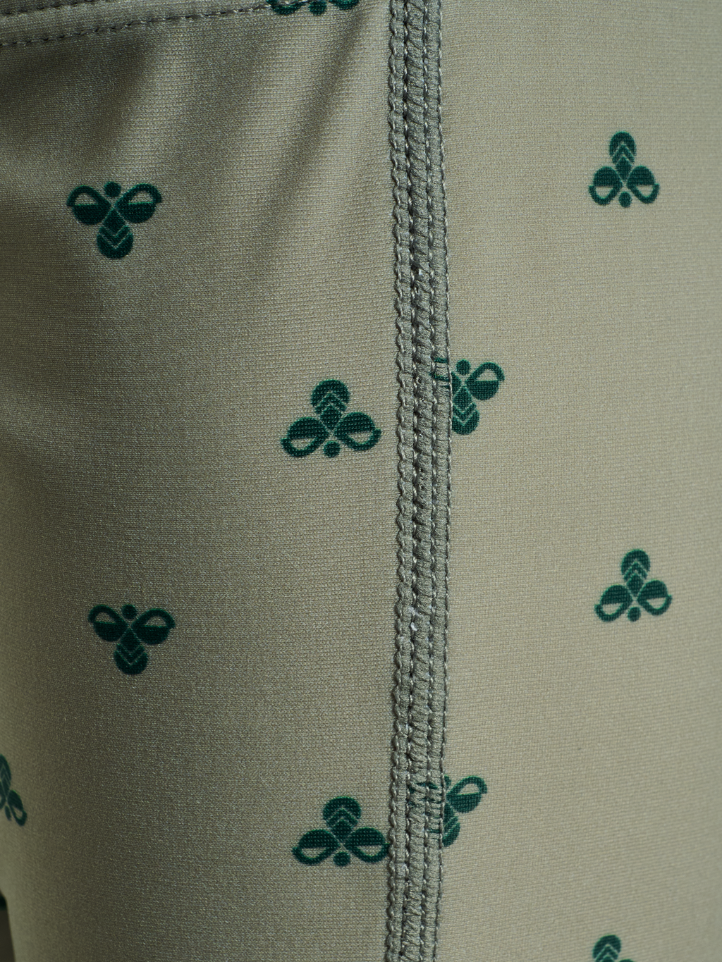 hmlMINI BEE AOP SWIM SHORTS